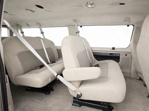 Used 2013 Ford E-350 and Econoline 350 XLT image 10