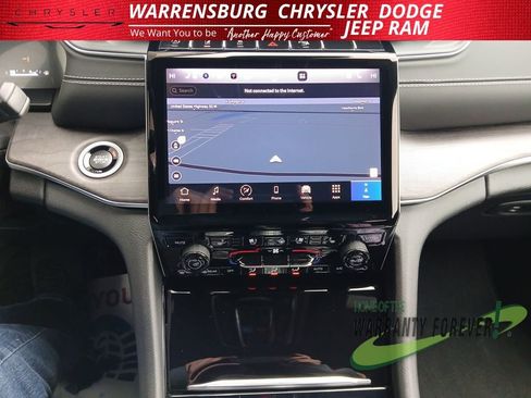 New 2025 Jeep Grand Cherokee L Overland w/ Luxury Tech Group IV image 21