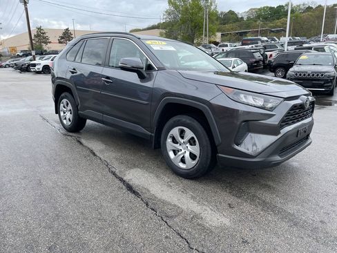 Certified 2021 Toyota RAV4 LE AWD/4WD image 6