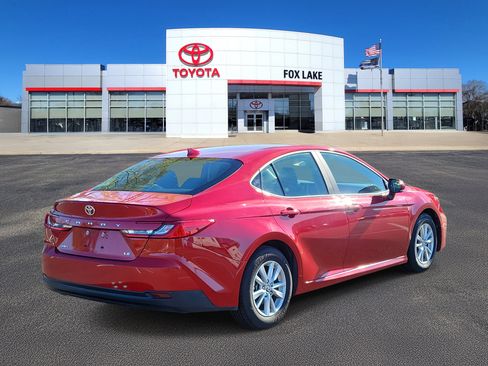 Used 2025 Toyota Camry LE image 4