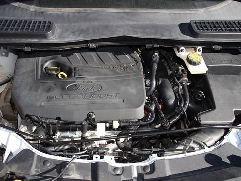 Certified 2018 Ford Escape SE image 30