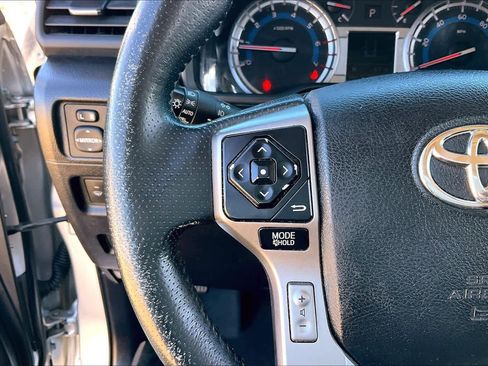 Used 2016 Toyota 4Runner Limited image 21