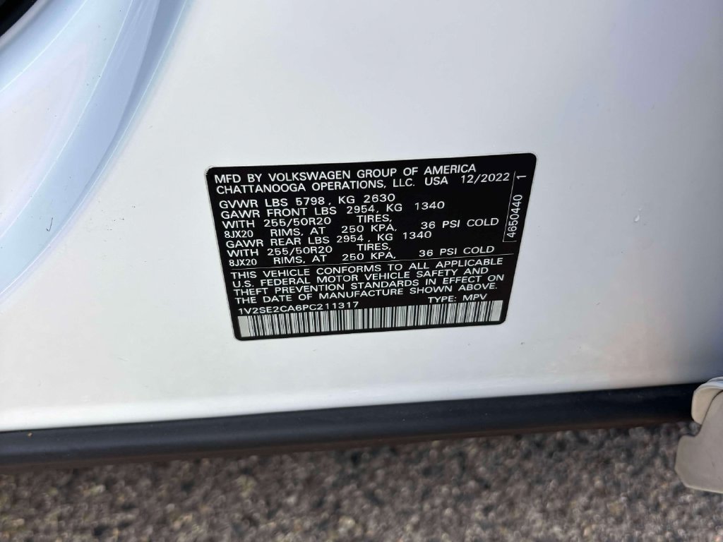 Used 2023 Volkswagen Atlas Cross Sport SEL R-Line AWD/4WD image 36