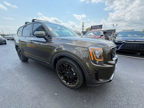 Used 2021 Kia Telluride SX w/ SX Prestige Package AWD/4WD image 1
