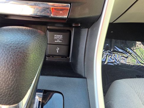Used 2013 Honda Accord LX image 31