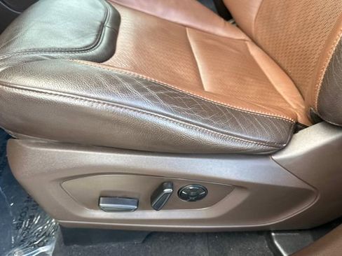 Used 2021 Ford Explorer King Ranch w/ Premium Technology Package image 13