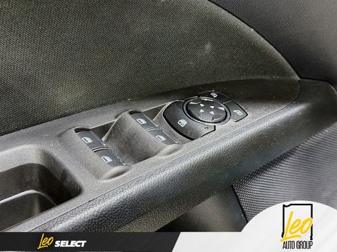 Used 2020 Ford Fusion SE image 17