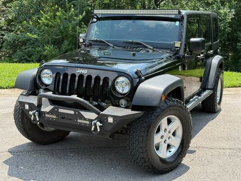 Used 2015 Jeep Wrangler Unlimited Sport w/ Quick Order Package 24S AWD/4WD image 2