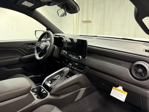 New 2026 Chevrolet Colorado W/T image 15
