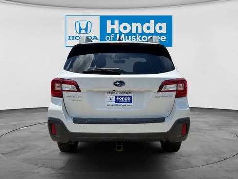 Used 2019 Subaru Outback 2.5i Premium AWD/4WD image 6