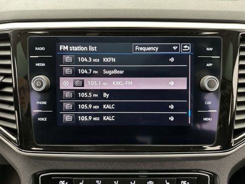 Used 2022 Volkswagen Atlas SEL AWD/4WD image 16