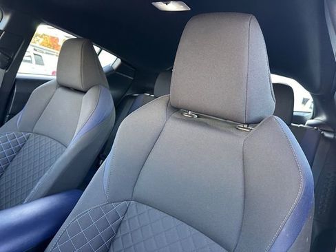 Used 2022 Toyota C-HR XLE image 25