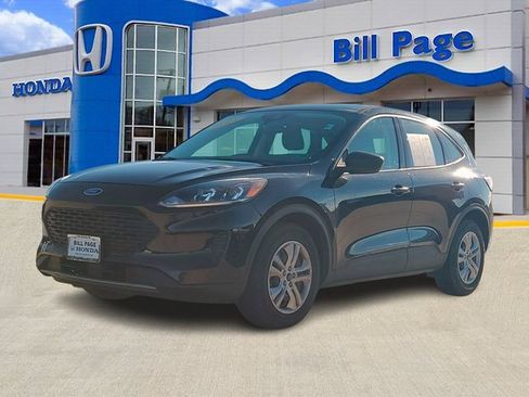 Used 2021 Ford Escape S image 2