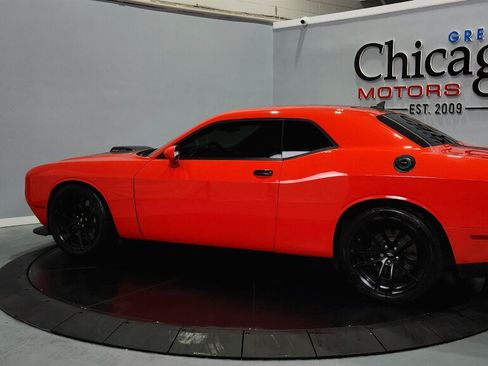 Used 2022 Dodge Challenger R/T Scat Pack w/ Shaker Package RWD image 7
