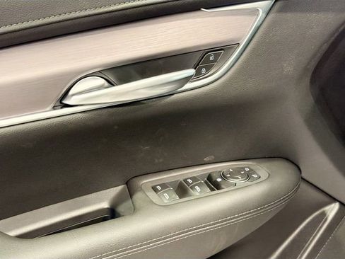 New 2026 Cadillac XT5 Luxury image 16