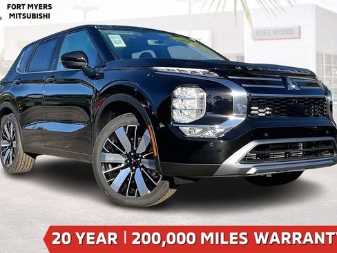 New 2026 Mitsubishi Outlander SE image 1