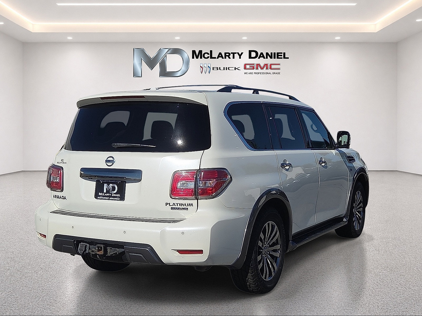 Used 2018 Nissan Armada Platinum w/ Captain Seat Package RWD image 14