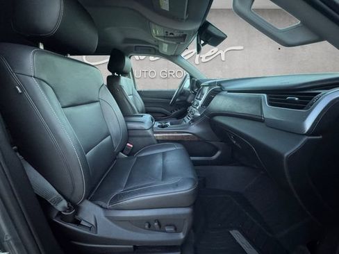 Used 2018 Chevrolet Suburban LT w/ Luxury Package AWD/4WD image 24