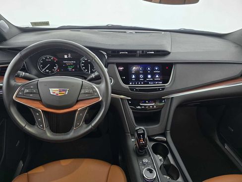 Used 2024 Cadillac XT5 Premium Luxury image 17