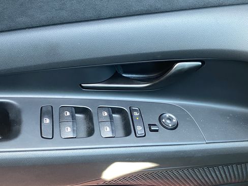 New 2025 Hyundai Elantra N image 19