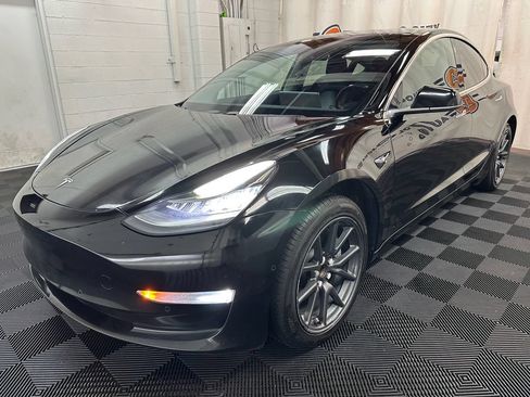Used 2018 Tesla Model 3 Long Range RWD image 4