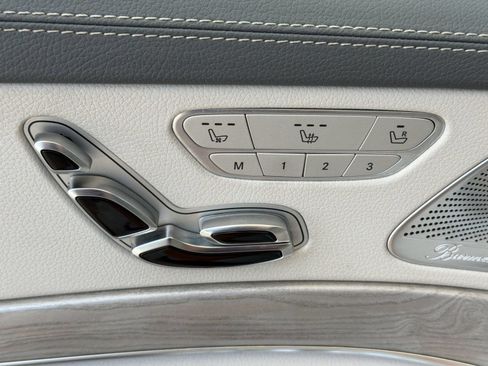 Used 2015 Mercedes-Benz S 550 Sedan image 30