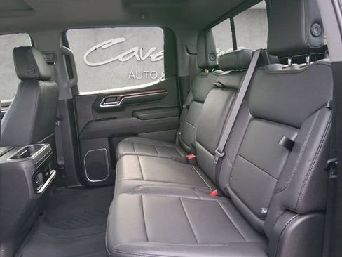 Used 2022 Chevrolet Silverado 1500 LT Trail Boss w/ LT Trail Boss Premium Package image 22