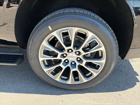 New 2026 GMC Yukon XL Denali w/ Denali Reserve Package AWD/4WD image 26