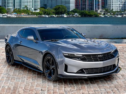 Used 2021 Chevrolet Camaro LT image 3