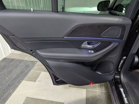 Used 2025 Mercedes-Benz GLE 350 4MATIC image 9