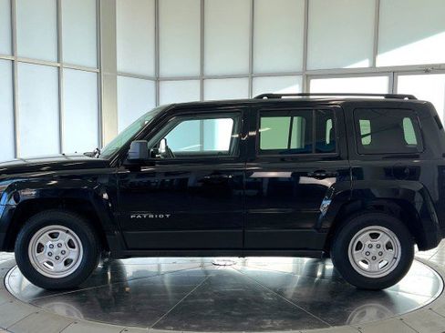 Used 2016 Jeep Patriot Sport w/ Power Value Group image 4