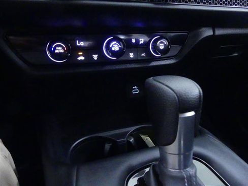 Used 2023 Honda HR-V LX image 13