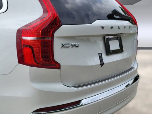 New 2024 Volvo XC90 T8 Plus w/ Protection Package Premier image 28