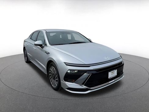Used 2025 Hyundai Sonata SEL image 3