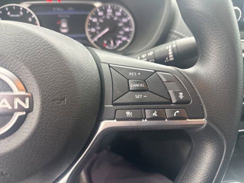 Used 2024 Nissan Sentra SV FWD image 12