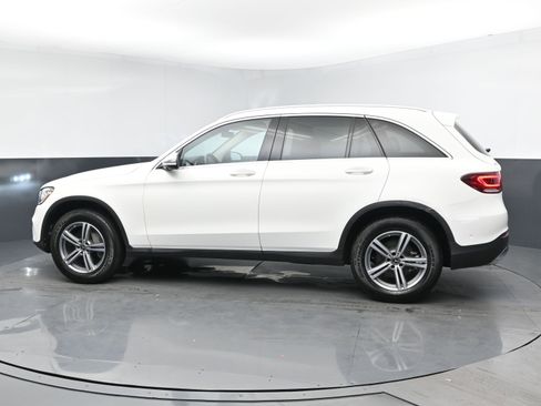 Used 2021 Mercedes-Benz GLC 300 GLC 300 w/ Premium Package image 4