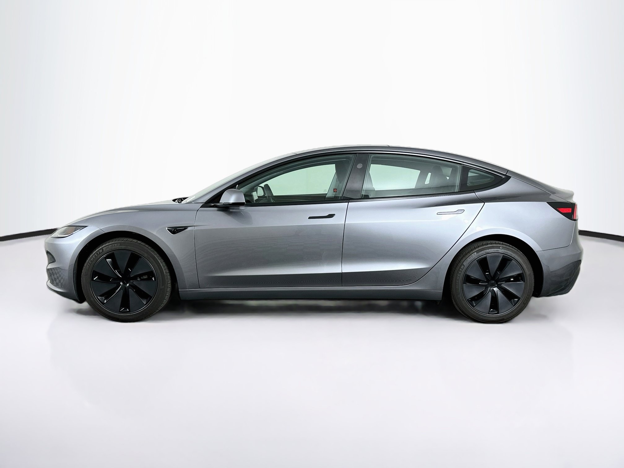 Used 2025 Tesla Model 3 Long Range RWD image 4