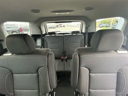 Used 2023 GMC Acadia SLE w/ Driver Convenience Package image 15