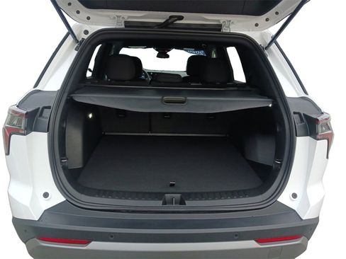 New 2026 Chevrolet Equinox LT image 13