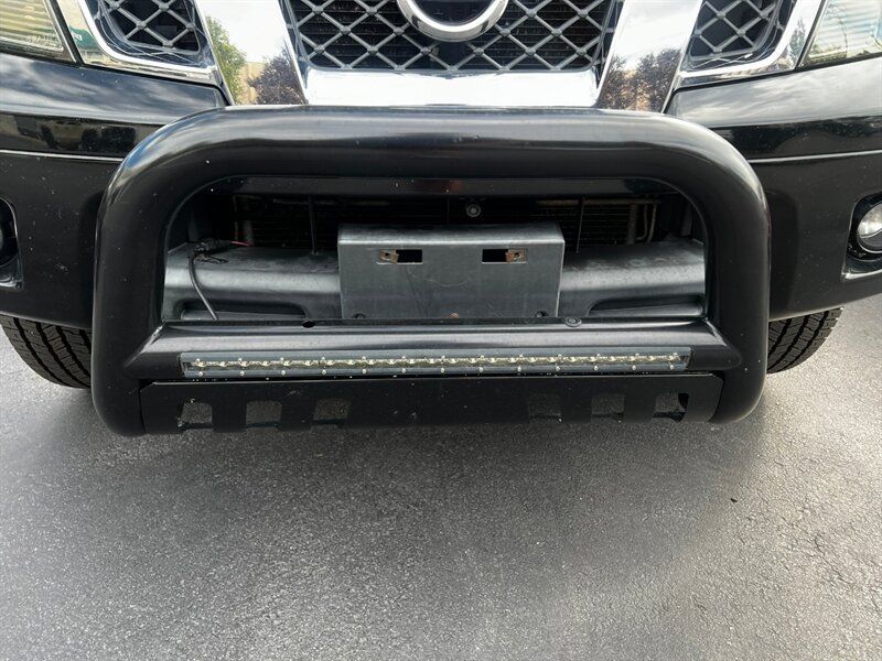 Used 2014 Nissan Frontier SV w/ SV Value Truck Package AWD/4WD image 17