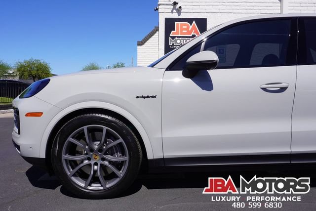 Used 2024 Porsche Cayenne AWD/4WD image 21