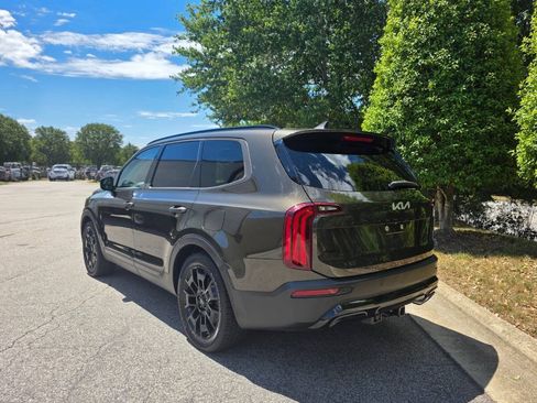 Used 2022 Kia Telluride SX w/ SX Prestige Package AWD/4WD image 3