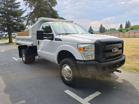 Used 2012 Ford F350 XL w/ Trailer Tow Pkg image 8