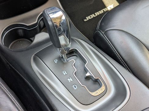 Used 2017 Dodge Journey Crossroad FWD image 20