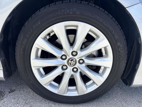 Used 2020 Toyota Camry LE image 39