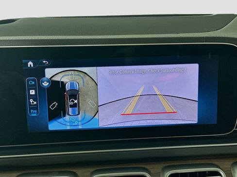 Used 2026 Mercedes-Benz GLS 450 4MATIC image 18