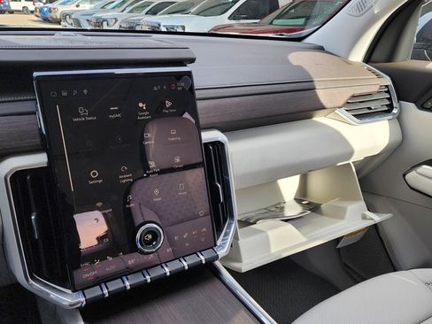 New 2026 GMC Acadia Denali w/ Super Cruise Package image 38