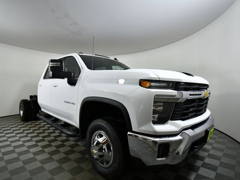 New 2026 Chevrolet Silverado 3500 LT w/ Convenience Package image 8