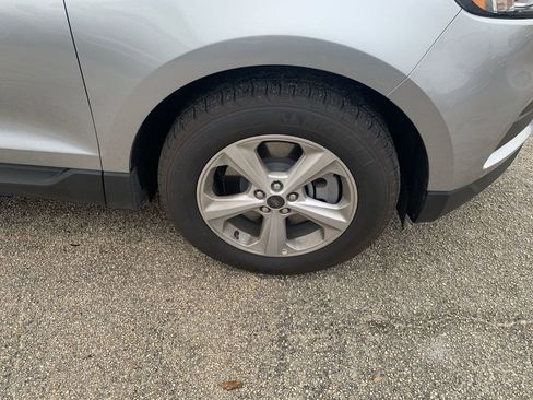 New 2024 Ford Edge SE image 11