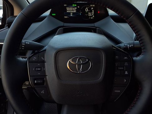 Certified 2025 Toyota Prius Plug-In Hybrid image 12